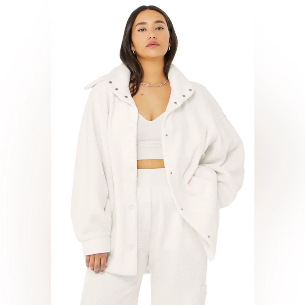 ALO YOGA Micro Sherpa Envy Shacket - Ivory S